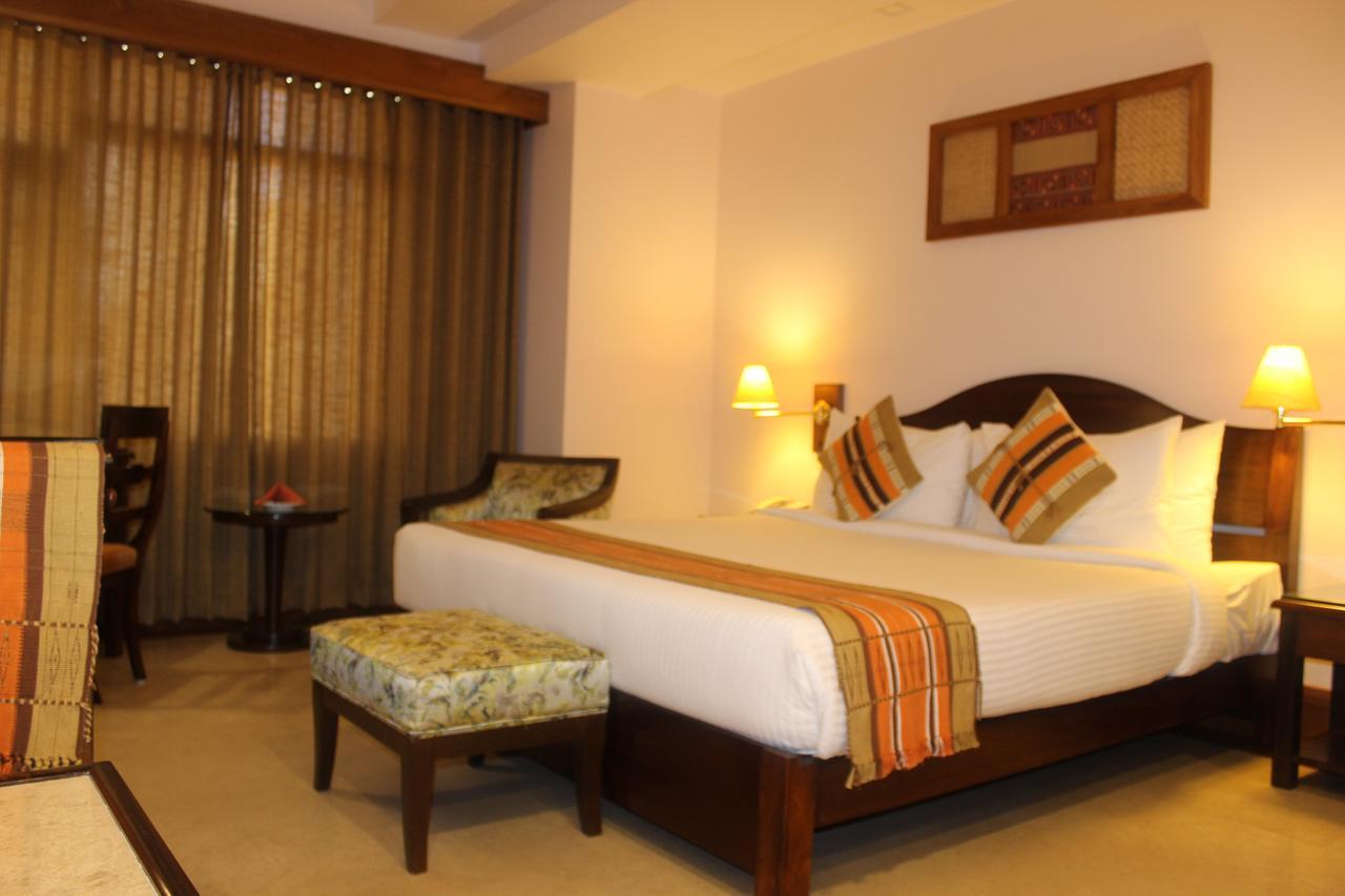 The Guwahati Address By Centre Point Экстерьер фото