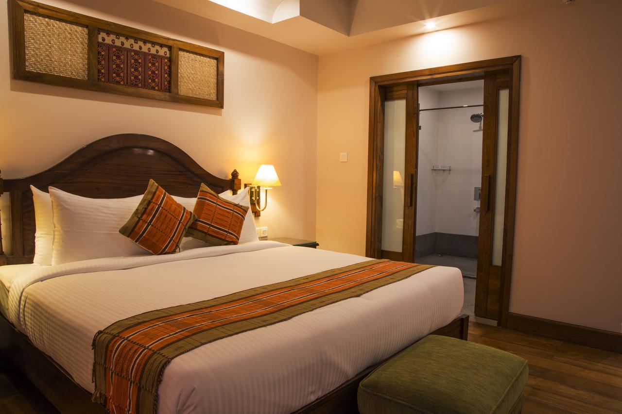 The Guwahati Address By Centre Point Экстерьер фото
