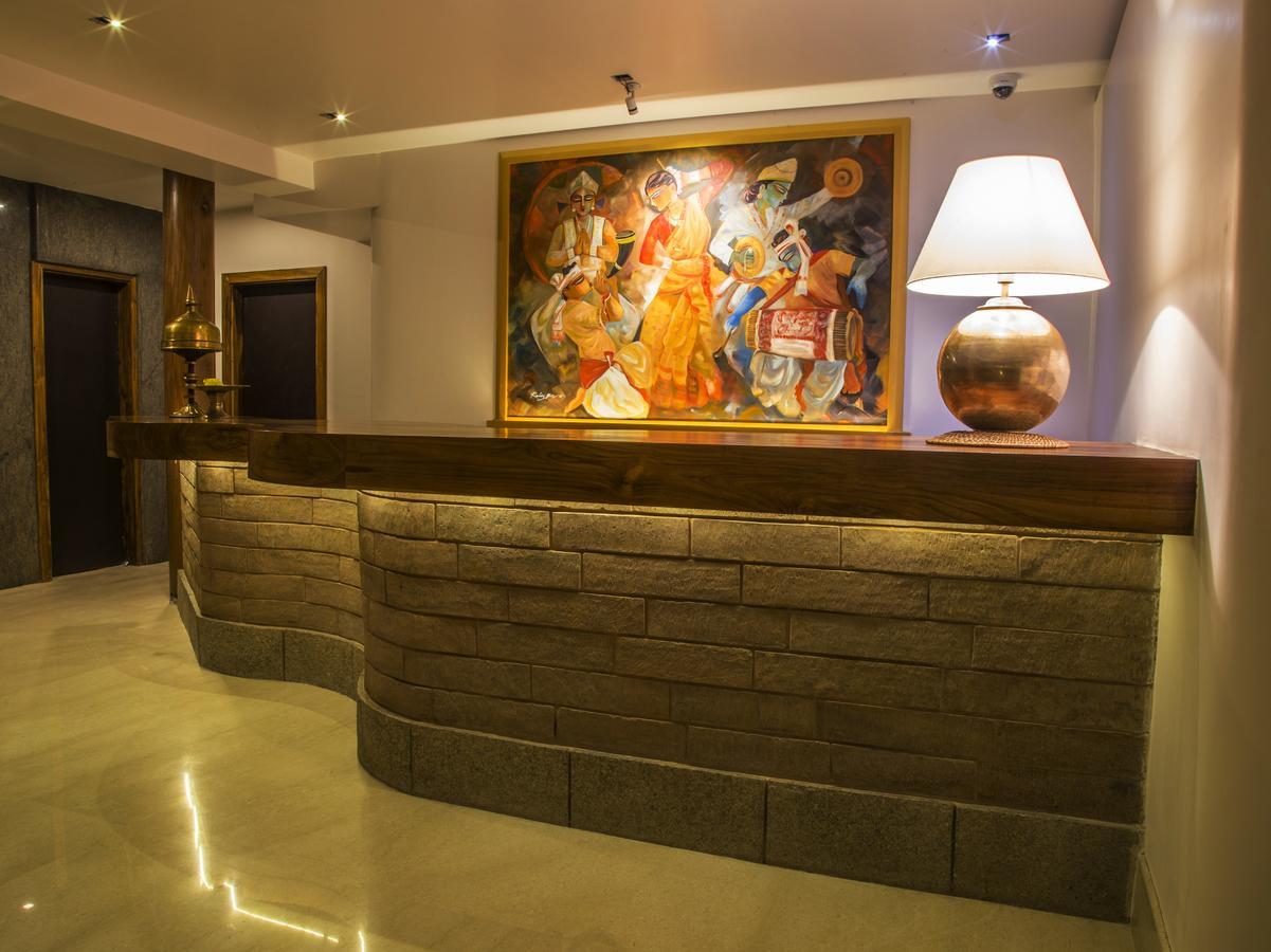 The Guwahati Address By Centre Point Экстерьер фото