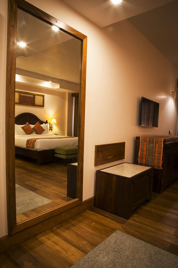 The Guwahati Address By Centre Point Экстерьер фото